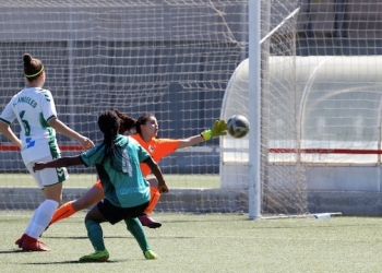 «El fútbol femenino ha llegado para quedarse»