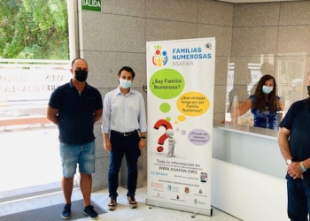 La Asociación de Familias Numerosas cuenta con un punto de información en La Mata