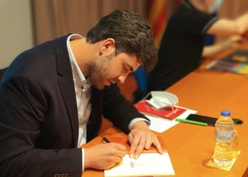 «No conozco ningún otro poemario dedicado exclusivamente al deporte»