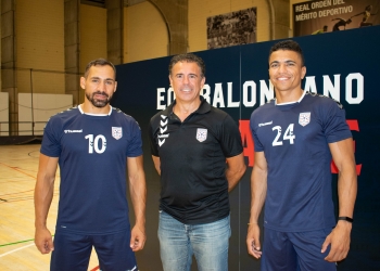 «Tenemos plantilla para ascender a la liga Asobal»