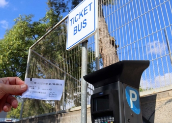 Benidorm conecta gratuitamente 1.300 plazas de aparcamientos con el transporte urbano