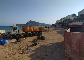 Un ‘tsunami’ de despropósitos pone en jaque la actividad económica de la fachada marítima (I)