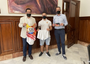 El olímpico alcoyano Néstor Abad recibe el calor de su ciudad