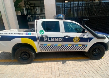 Benidorm equipa diez vehículos de la policía con un DESA