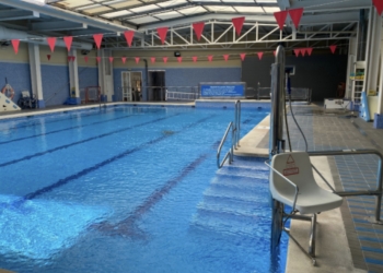 Hoy arrancan las inscripciones a la piscina y el gimnasio de Crevillent