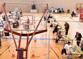 Elche y Sanidad anuncian dos días de vacunación sin cita previa en El Toscar