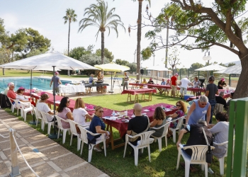 La paella, nexo de unión entre colectivos de diferentes nacionalidades