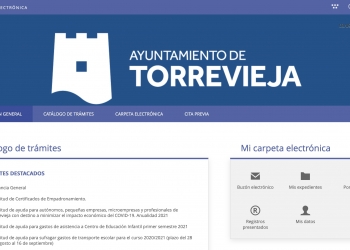 Torrevieja forma a sus vecinos internacionales en el uso de la administración electrónica