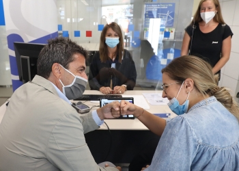 Suma implanta en sus oficinas un sistema de vídeo interpretación en lengua de signos
