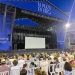 Más de medio millar de personas comparten el cine entre abuelos y nietos