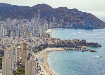 Benidorm presenta al Ministerio un proyecto para impulsar el turismo de compras