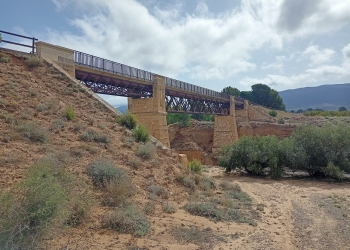 El vial del Chicharra se engalana