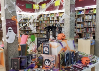 La biblioteca municipal celebra Halloween con un cuentacuentos