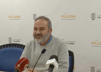 Villena establece el servicio de autobús al Cementerio en la festividad del 1 de noviembre