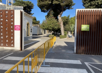 Torrevieja pone en marcha un operativo especial de autobuses para la festividad de Todos los Santos