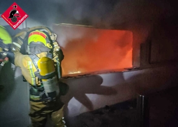 Arde de madrugada el Club de Campo de Mutxamel