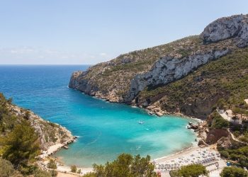 Tu plan del finde: El último baño del año en las calas de la Costa Blanca