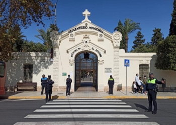 Alicante pide acudir a los cementerios de forma escalonada en Todos los Santos