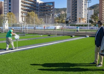 Los campos de fútbol Antonio López estrenan nuevo césped artificial