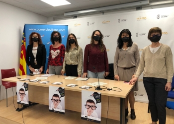 Las ópticas de Villena inician la 26ª edición de la campaña escolar de prevención del ‘ojo vago’