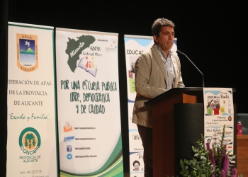 Mazón: «La libertad educativa la agrede quien tiene precisamente que tutelarla»