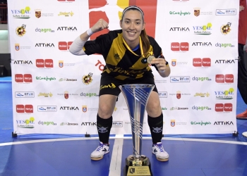 “Me gustaría terminar mi carrera deportiva aquí en Villena, le debo mucho a este club”