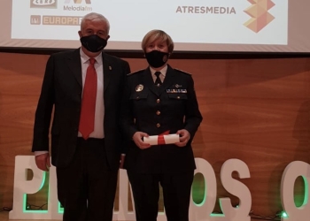 La Policía Local de Villena recibe el Premio de Honor en representación de los servicios esenciales contra la pandemia