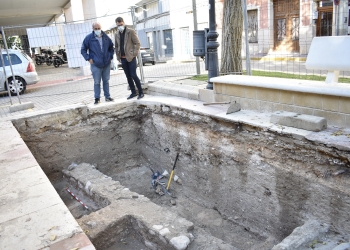 El pasado romano de Petrer emerge con el hallazgo de una construcción del siglo V en la plaza de Baix