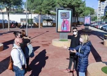 Fran Ferriz plasma su visión de los primeros meses de pandemia dentro la muestra ‘Ilustración alicantina’