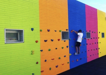 Alcoy mejora los patios de los centros educativos de la ciudad gracias a los Presupuestos Participativos