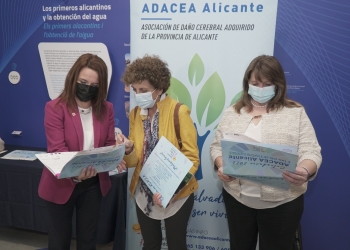 ADACEA presenta su calendario solidario 2022