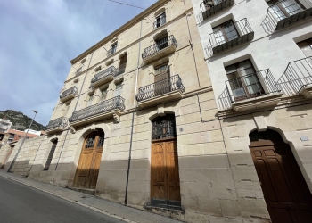 Alcoy aprueban transformar en oficinas municipales los dos edificios en altura de Rodes