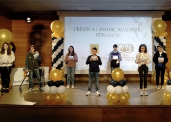 El Consell Municipal de xiquets i xiquetes entrega los premios al esfuerzo académico