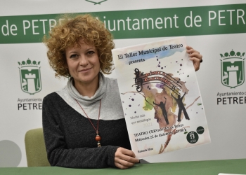 El Taller municipal de teatro da la bienvenida a la Navidad con un espectáculo de monólogos y escenas de humor