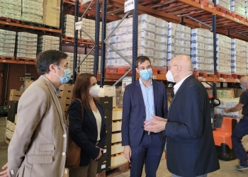 Solidaridad y sostenibilidad, unidas gracias a la factura digital en la campaña de Aguas de Alicante y el Banco de Alimentos