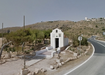 Los azulejos que las olas ofrendaron a la ciudadanía local