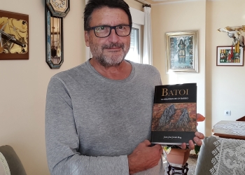 «El libro es para dejar constancia de todo lo que hizo mi padre por el barrio»