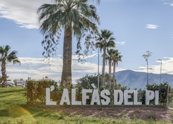 Presentación en l’Alfàs del servicio de atención ‘Chequi Control’ destinado a las personas mayores