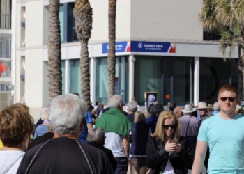 Benidorm se adhiere al nuevo convenio de la red ‘Tourist Info’ de Turisme Comunitat Valenciana