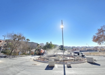 Las obras de la nueva glorieta de la Avda. de Monóvar marchan a buen ritmo