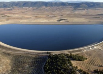 Villena pide el cese del trasvase de agua a la costa