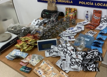 Desmantelado un punto de venta de marihuana en Orihuela