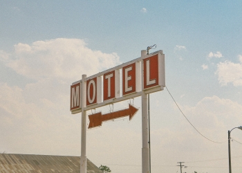 ¿Cuál es la diferencia entre hotel y motel?