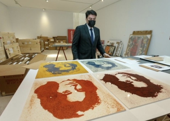 El MACA recibe las obras donadas por los coleccionistas Michael Jenkins y Javier Romero