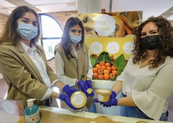 «La industria alimentaria se interesa por el caqui y sus derivados saludables»