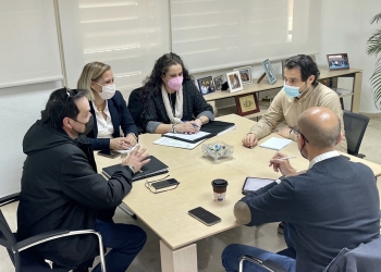 El Ayuntamiento mantiene una reunión de coordinación con los representantes de la FAPA Gabriel Miró