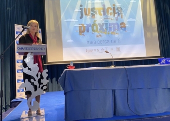 Gabriela Bravo destaca que el modelo de Justicia de proximidad permite atender a casi 600.000 personas de 37 poblaciones alicantinas