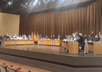 El pleno de Orihuela aprueba la nueva organización del Ayuntamiento
