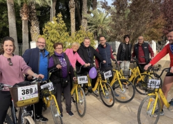 Más de 300 personas participan en la ‘I Marcha en Bici por la Igualdad’