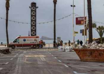 Benidorm inicia las obras para implantar la plataforma única en la calle Bilbao